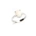 Ring met natuurlijke ovale Australische witte opaal, in gerhodineerd zilver 925
