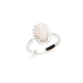 Ring with oval opal and zirconium oxide, in rhodium-plated silver 925