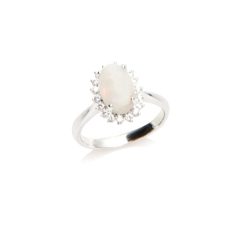 Anillo con ópalo ovalado y óxido de circonio, en plata 925 rodiada