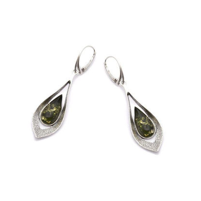 Brincos longos com âmbar verde natural, em prata envelhecida 925