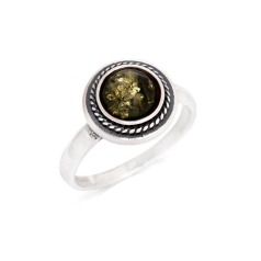 Anillo con ámbar verde...