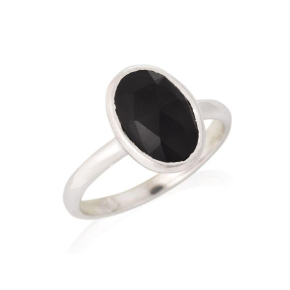 Anello con onice nero naturale ovale, in argento 925 rodiato