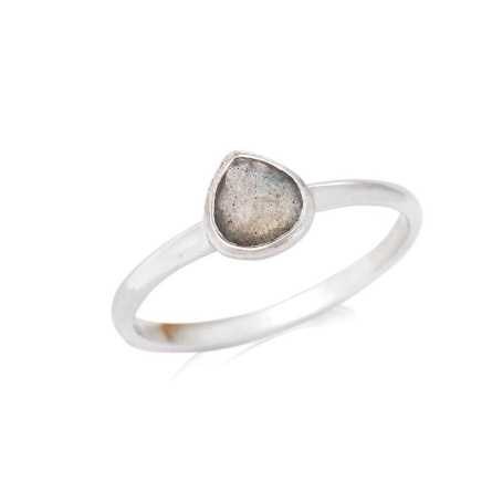 Heart ring with natural multi-colored labradorite, in 925 rhodium silver
