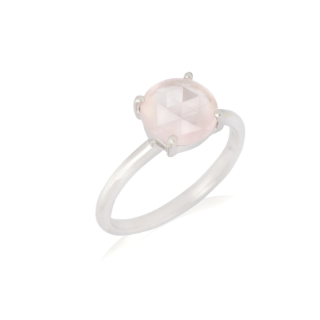 Anel com quartzo rosa natural redondo, em prata 925 com banho de ródio