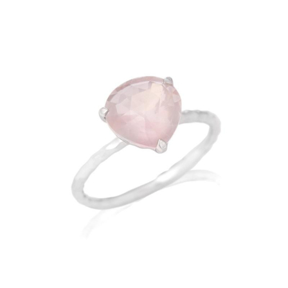 Heart ring with natural rose quartz, in 925 rhodium silver
