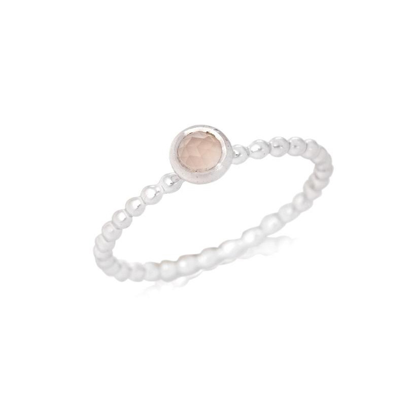 Anello con quarzo rosa naturale, in argento 925 rodiato