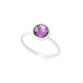 Ring met natuurlijke paarse amethist, in gerhodineerd zilver 925