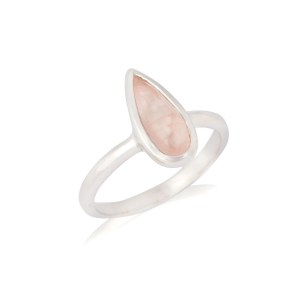 Anillo con cuarzo rosa natural, en plata 925 rodiada