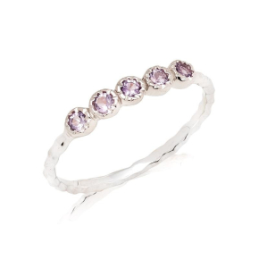 Anillo con amatista violeta natural, en plata 925 rodiada