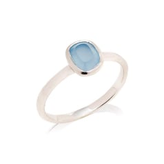Anillo con calcedonia azul...