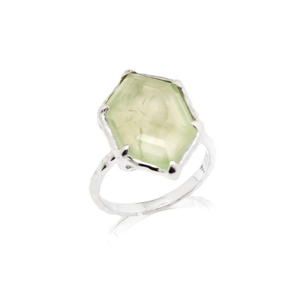Ring met natuurlijk groen prehniet, in gerhodineerd zilver 925