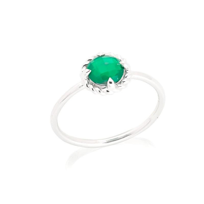Anel redondo com ônix redondo verde natural, em prata 925 banhada a ródio