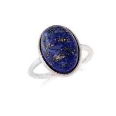 Ring mit ovalem naturblauem...