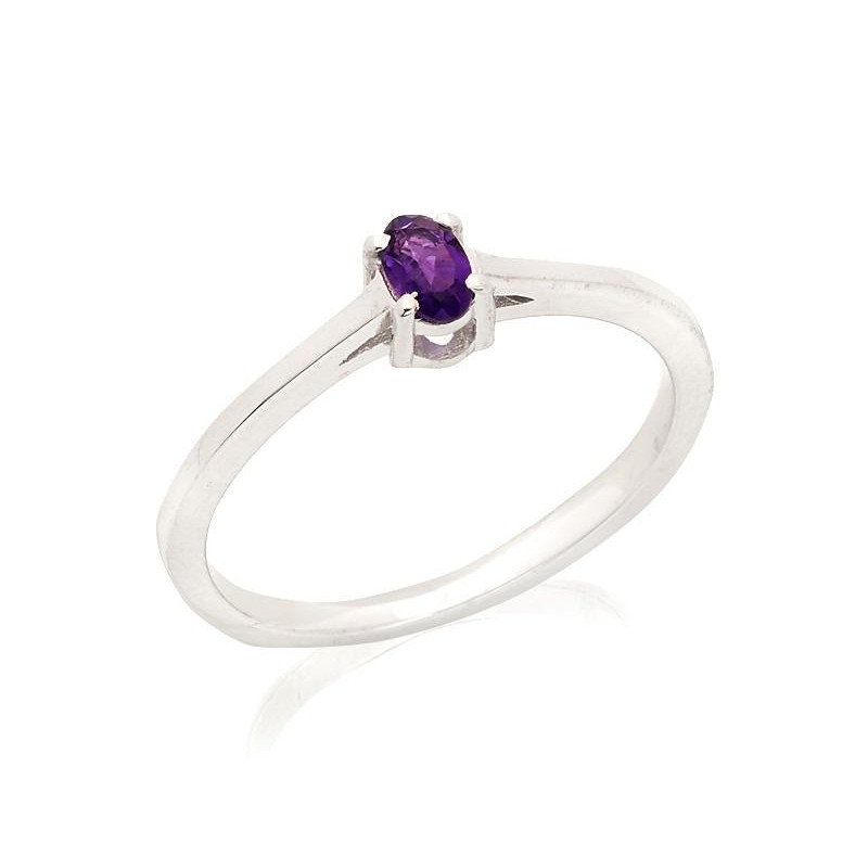 Anillo con amatista violeta natural, en plata 925 rodiada