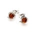 Clous d'oreilles avec ambre cognac de la mer Baltique boule, argent rhodié 925
