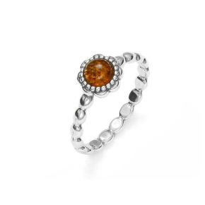 Anel com âmbar conhaque natural do Mar Báltico redondo, feito de prata 925 banhada a ródio