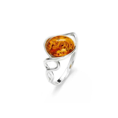 Ring met natuurlijk cognac amber uit de Baltische Zee ovaal, gemaakt van gerhodineerd zilver 925