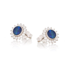 Earrings with opal doublet...