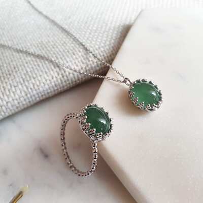 Grossiste de bijoux et d'accessoires - Collier avec aventurine verte ovale, en argent rhodié 925/1000, longueur 42 + 3 cm