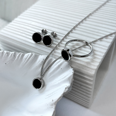 Wholesaler of jewelry and accessories - Ring with natural black onyx, in rhodium silver 925/1000