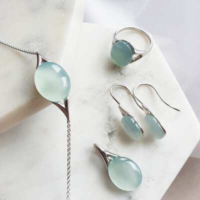 Wholesaler of jewelry and accessories - Earrings with natural oval aqua tinted agate, in rhodium silver 925/1000