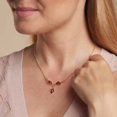 Wholesaler of jewelry and accessories - Necklace with cognac amber, in 925/1000 gilded silver, length 42 + 3 cm