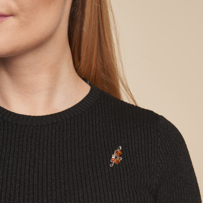 Wholesaler of jewelry and accessories - Brooch with natural cognac amber from the Baltic Sea, in rhodium-plated silver 925/1000