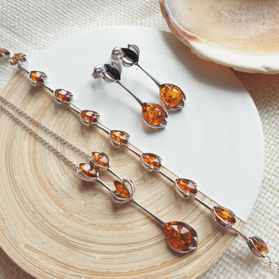 Wholesaler of jewelry and accessories - Bracelet with cognac amber navette, in rhodium silver 925/1000, length 17+3 cm