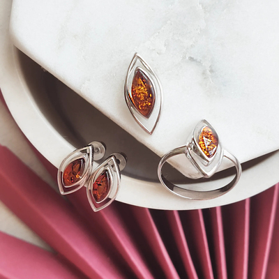 Wholesaler of jewelry and accessories - Earrings with natural cognac amber, in rhodium silver 925/1000